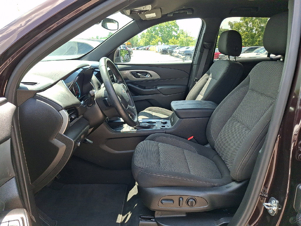 Used 2023 Chevrolet Traverse LT AWD/4WD image 15