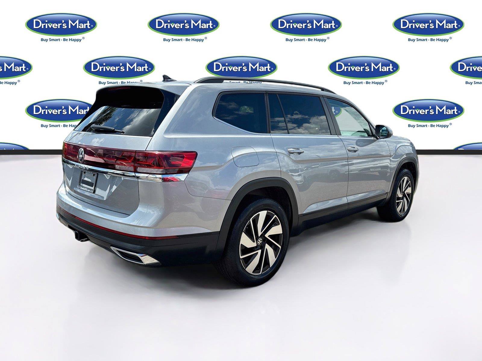 Used 2025 Volkswagen Atlas SE FWD image 7