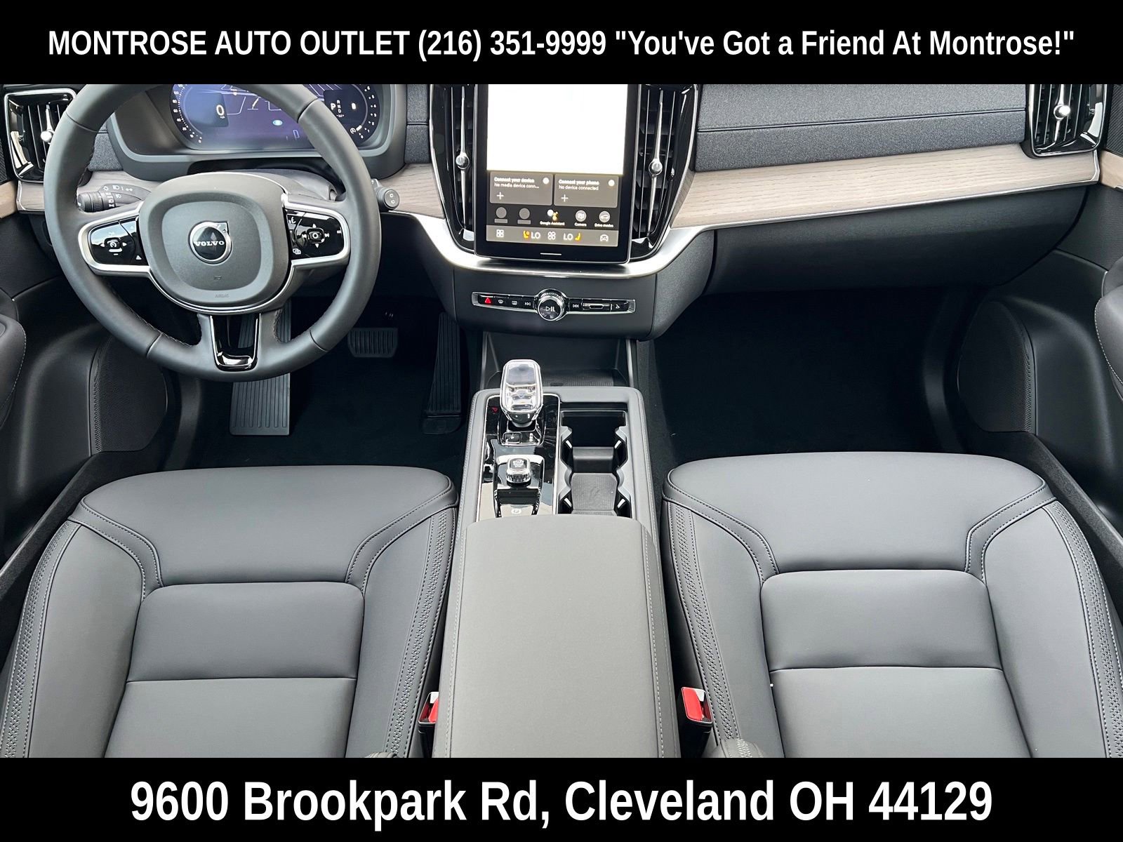 New 2026 Volvo XC90 B5 Plus w/ Protection Package Premier AWD/4WD image 20
