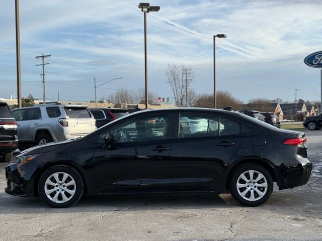 Used 2023 Toyota Corolla LE image 42