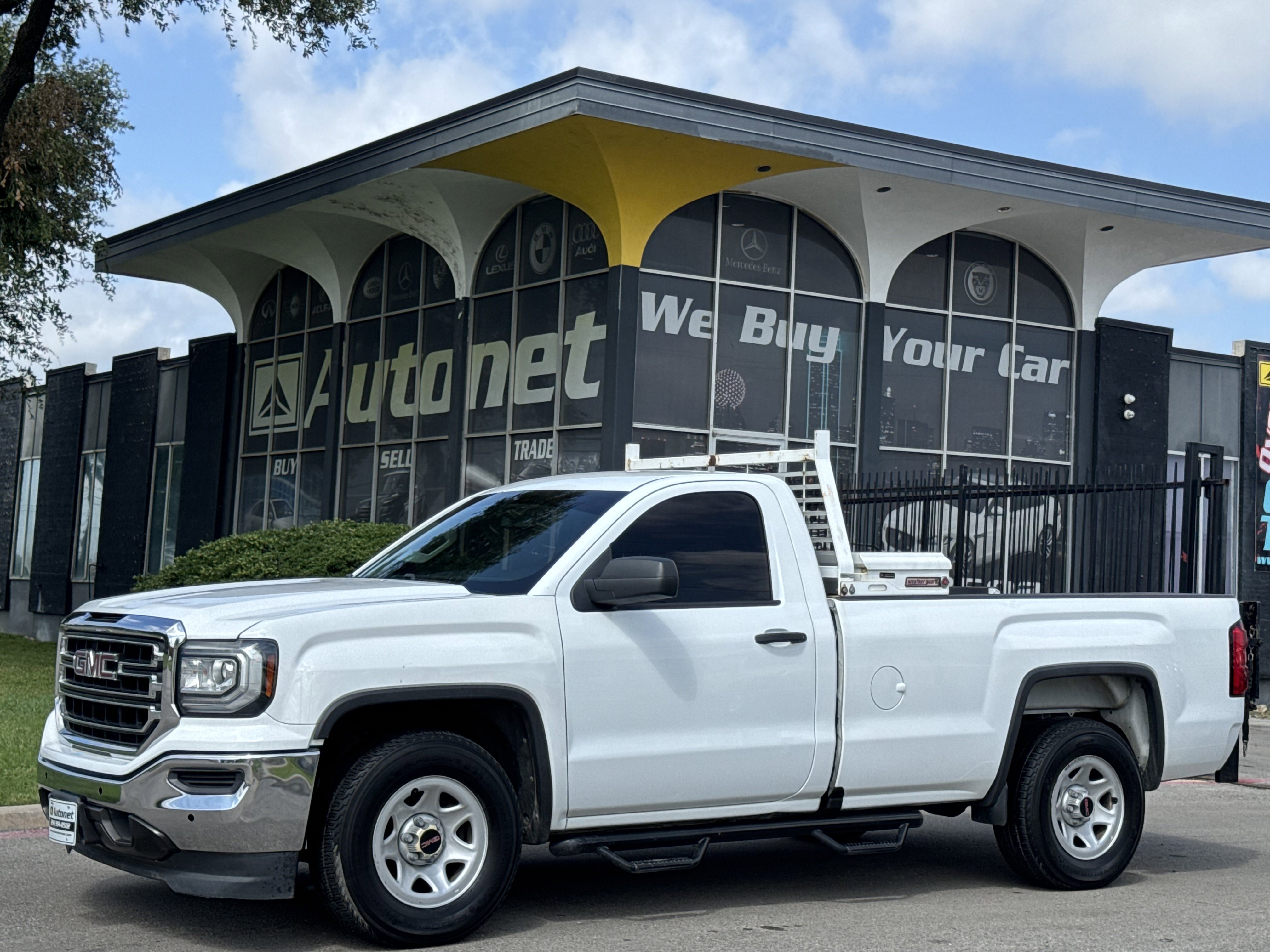 Used 2018 GMC Sierra 1500 2WD Regular Cab image 1