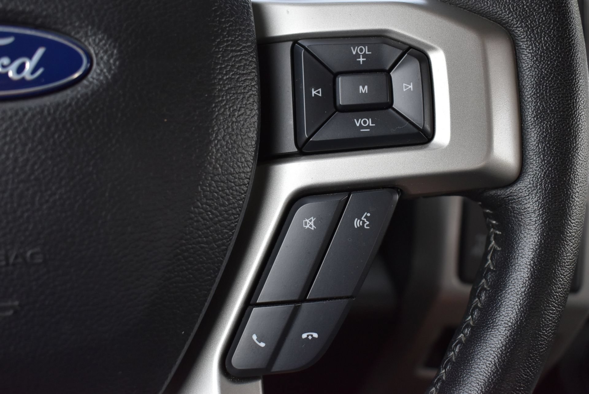 Used 2019 Ford F350 Lariat w/ Lariat Ultimate Package AWD/4WD image 23