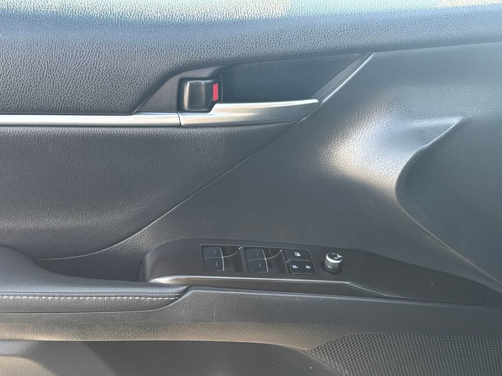 Used 2023 Toyota Camry XSE w/ Navigation Package image 32