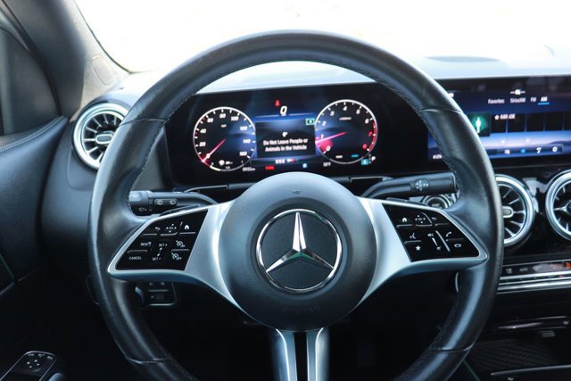Used 2025 Mercedes-Benz GLA 250 image 19