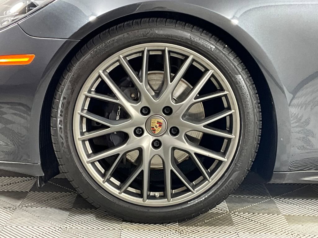 Used 2023 Porsche Panamera 4 Platinum Edition AWD/4WD image 29