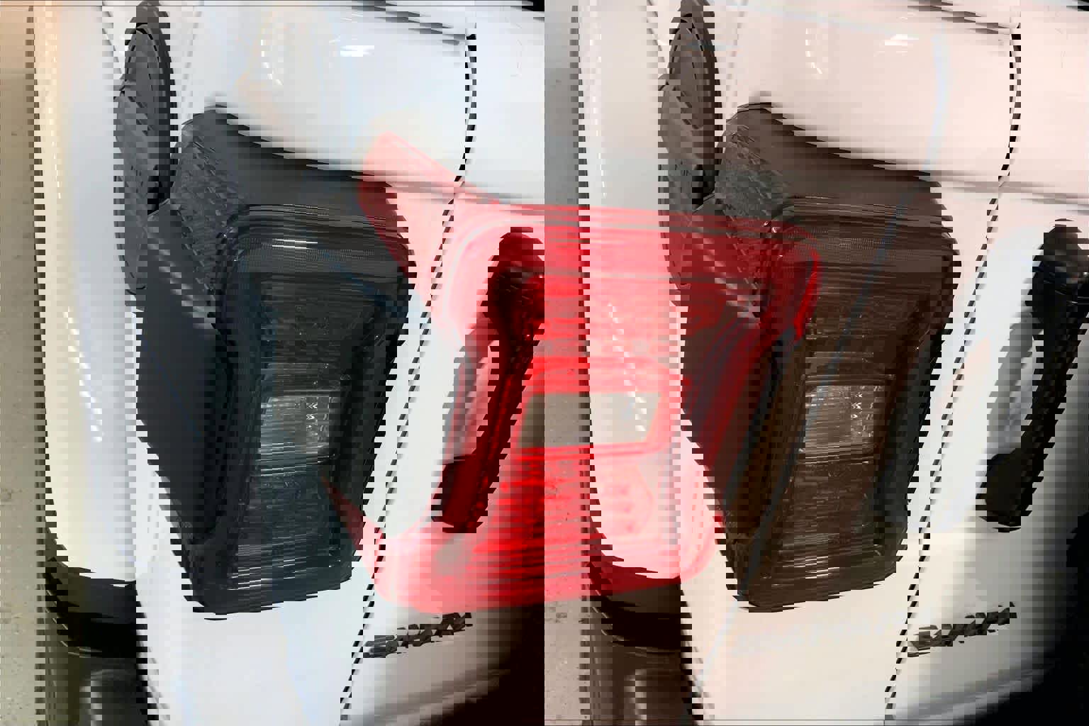 Used 2025 Jeep Wrangler Sahara w/ Safety Group image 28