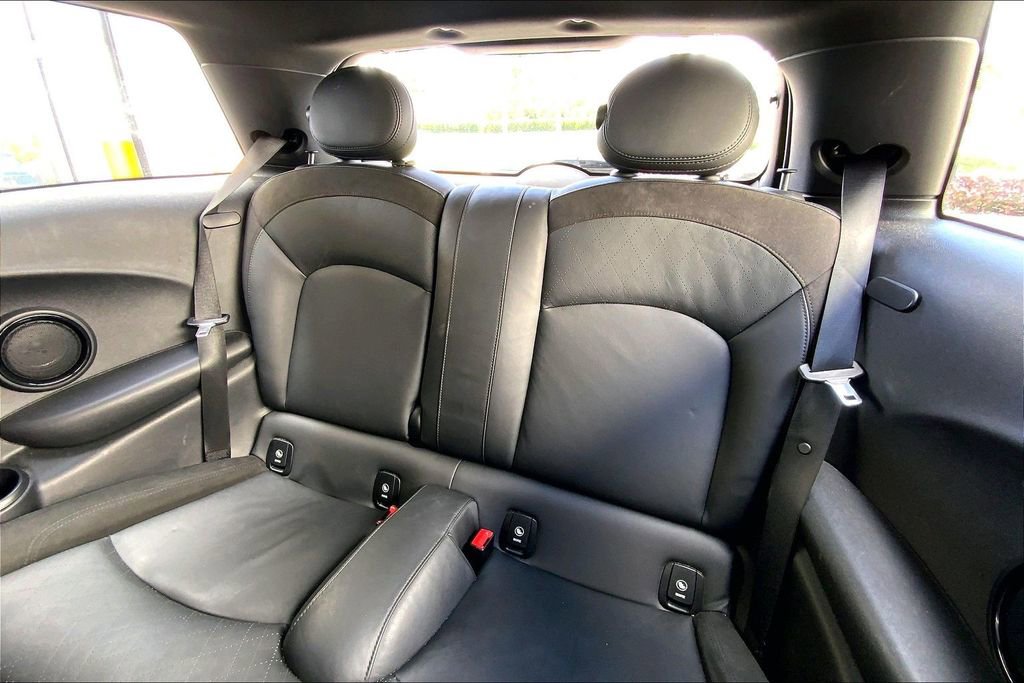 Certified 2023 MINI Cooper S w/ Signature Upholstery Package FWD image 22