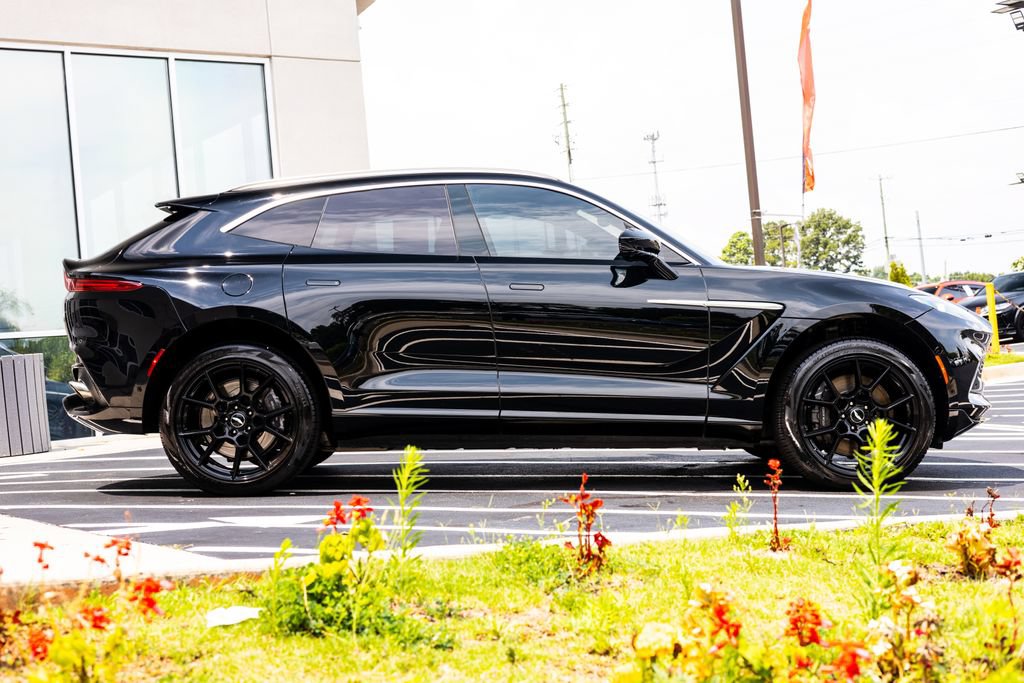 Used 2021 Aston Martin DBX AWD/4WD image 9