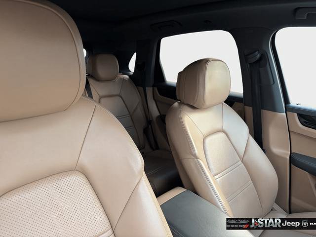 Used 2021 Porsche Cayenne image 14