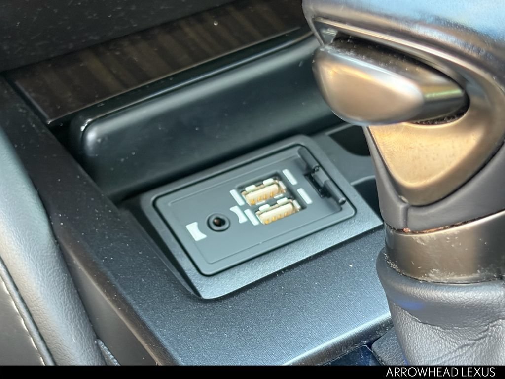 Used 2019 Lexus ES 300h w/ Accessory Package 2 FWD image 26