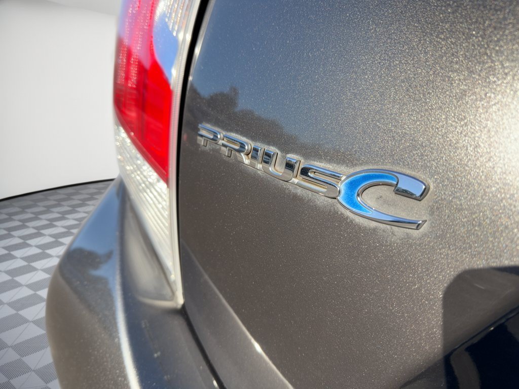 Used 2015 Toyota Prius C Two FWD image 33