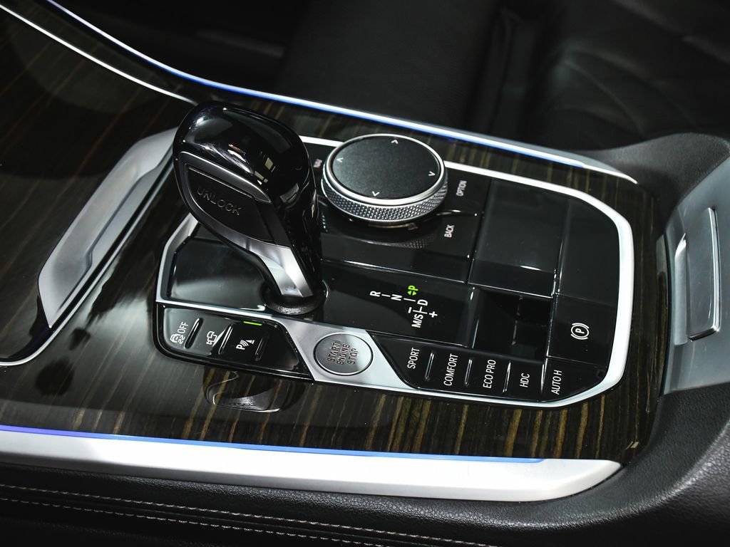 Used 2023 BMW X5 xDrive40i AWD/4WD image 44