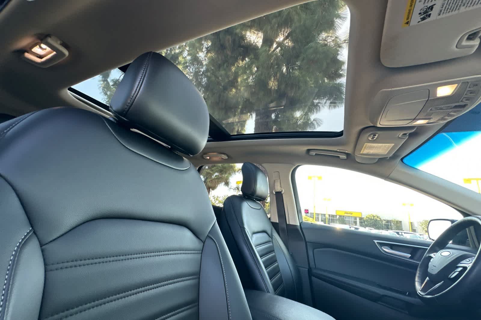 Certified 2019 Ford Edge SEL w/ Equipment Group 201A FWD image 17