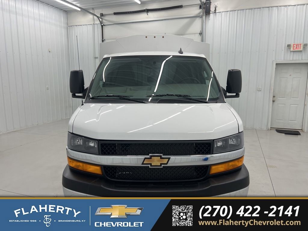 New 2025 Chevrolet Express 3500 w/ Power Convenience Package image 7