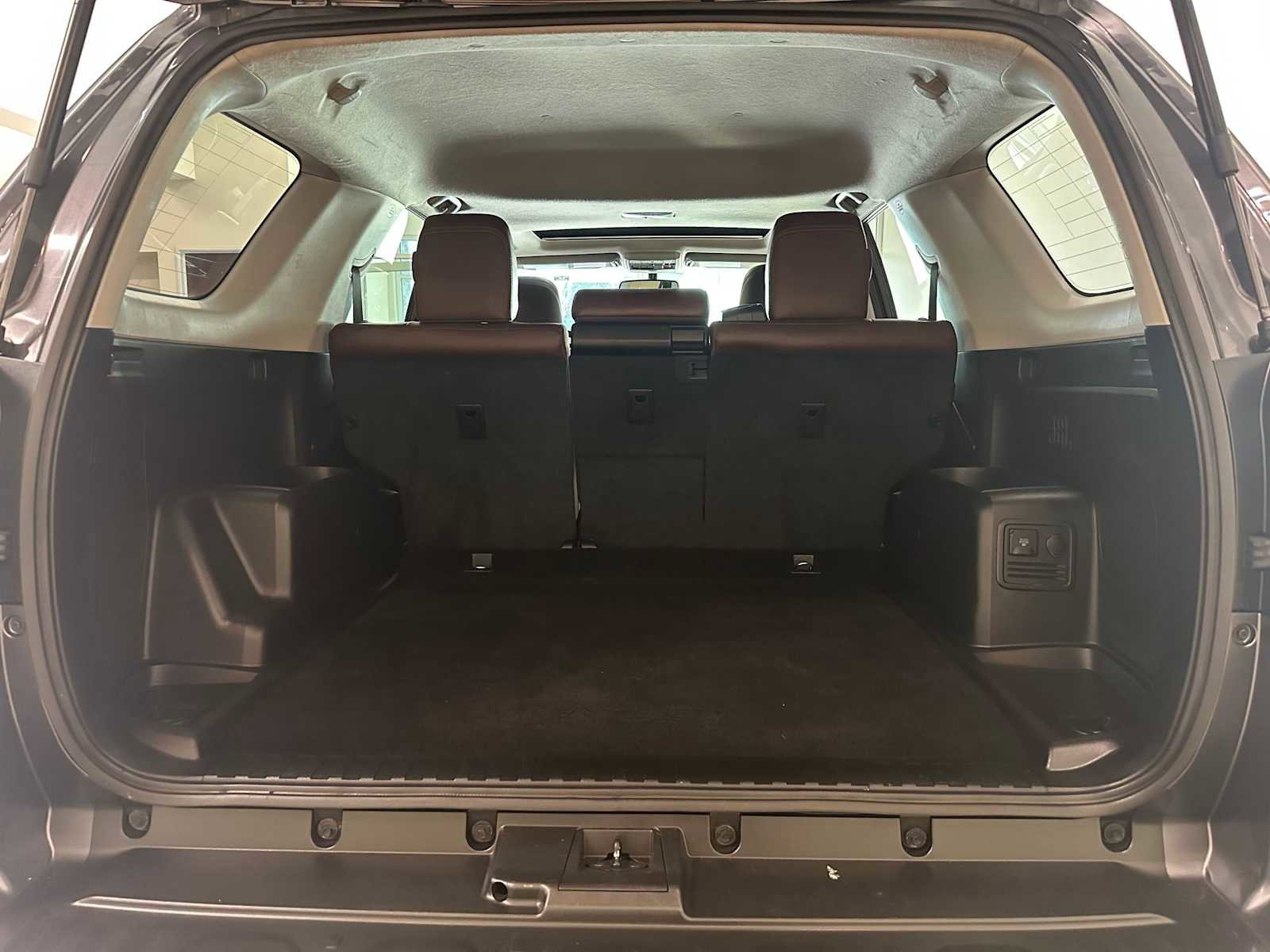 Used 2018 Toyota 4Runner Limited image 31