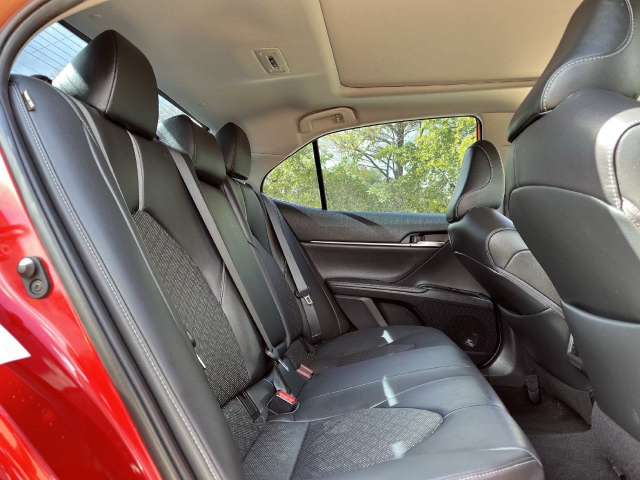 Used 2019 Toyota Camry XSE FWD image 27