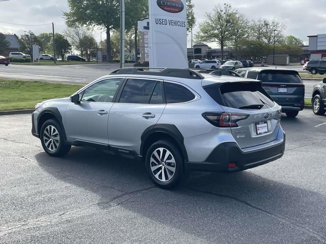 Used 2025 Subaru Outback Premium image 4