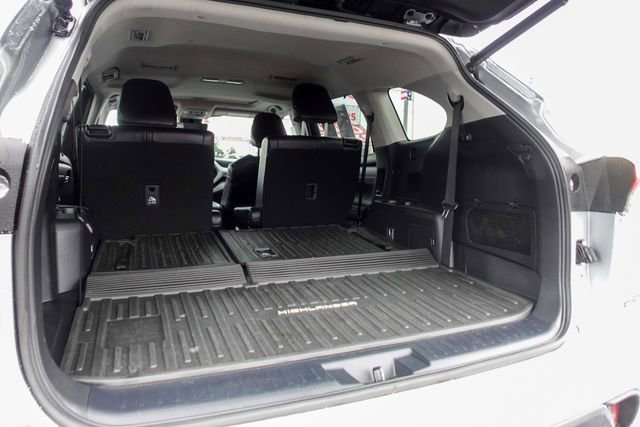 Certified 2023 Toyota Highlander XLE image 30