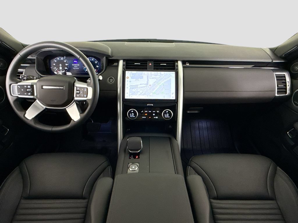 Used 2025 Land Rover Discovery S AWD/4WD image 9