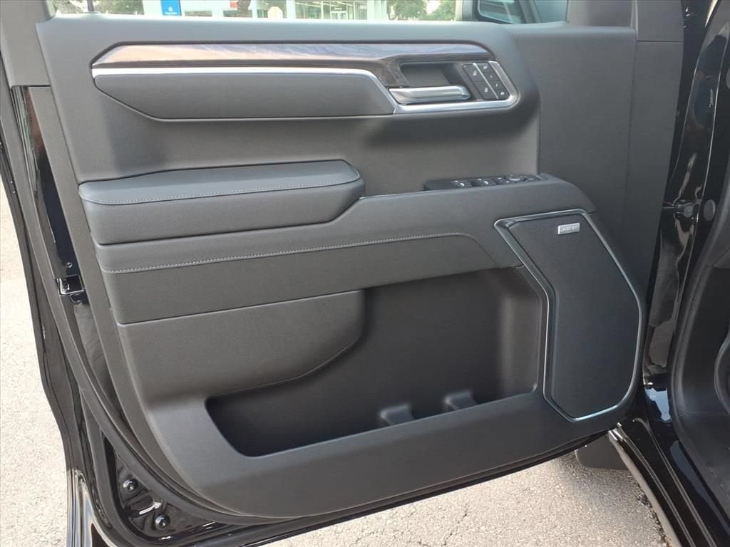 New 2026 Chevrolet Silverado 1500 LTZ w/ Technology Package RWD image 14