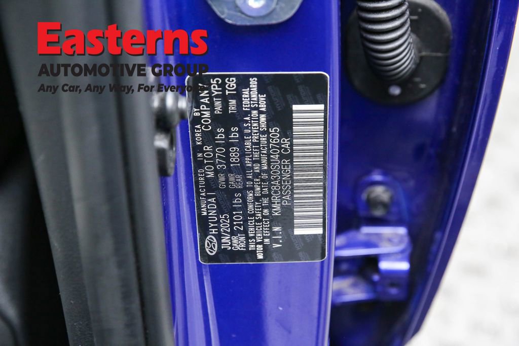 Used 2025 Hyundai Venue SEL image 36