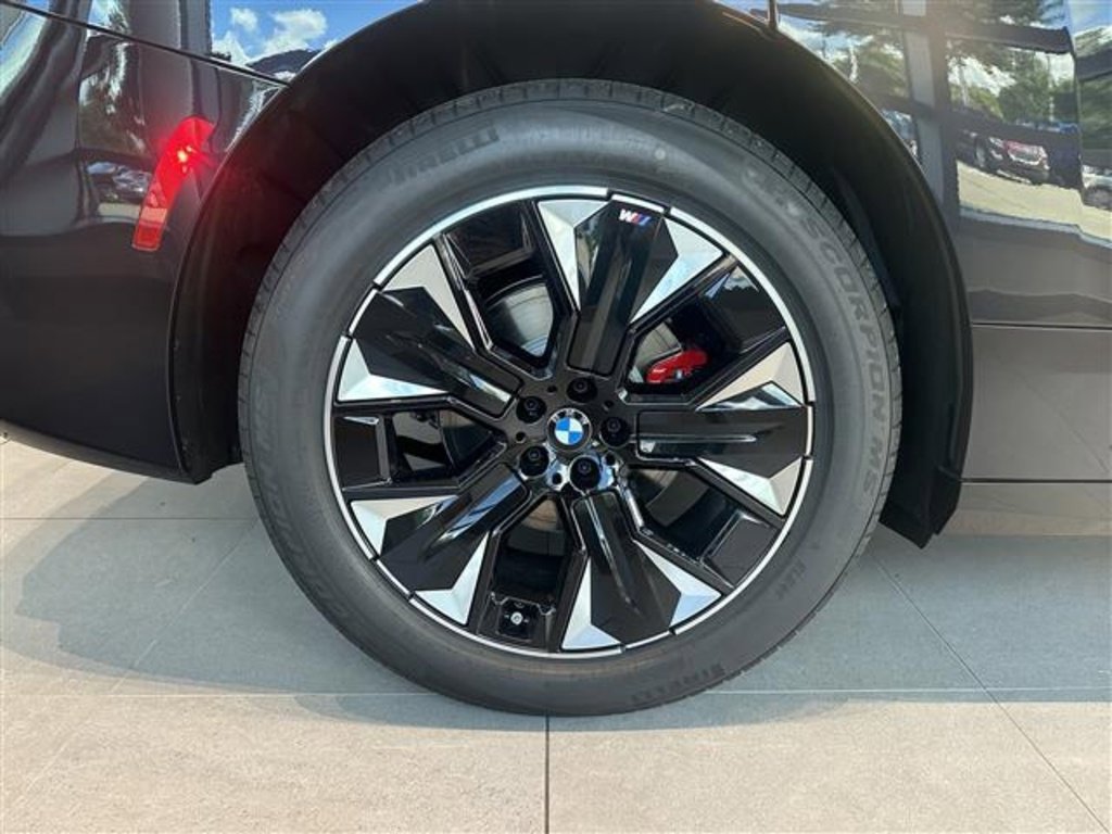 New 2026 BMW iX xDrive60 w/ M Sport Package image 7