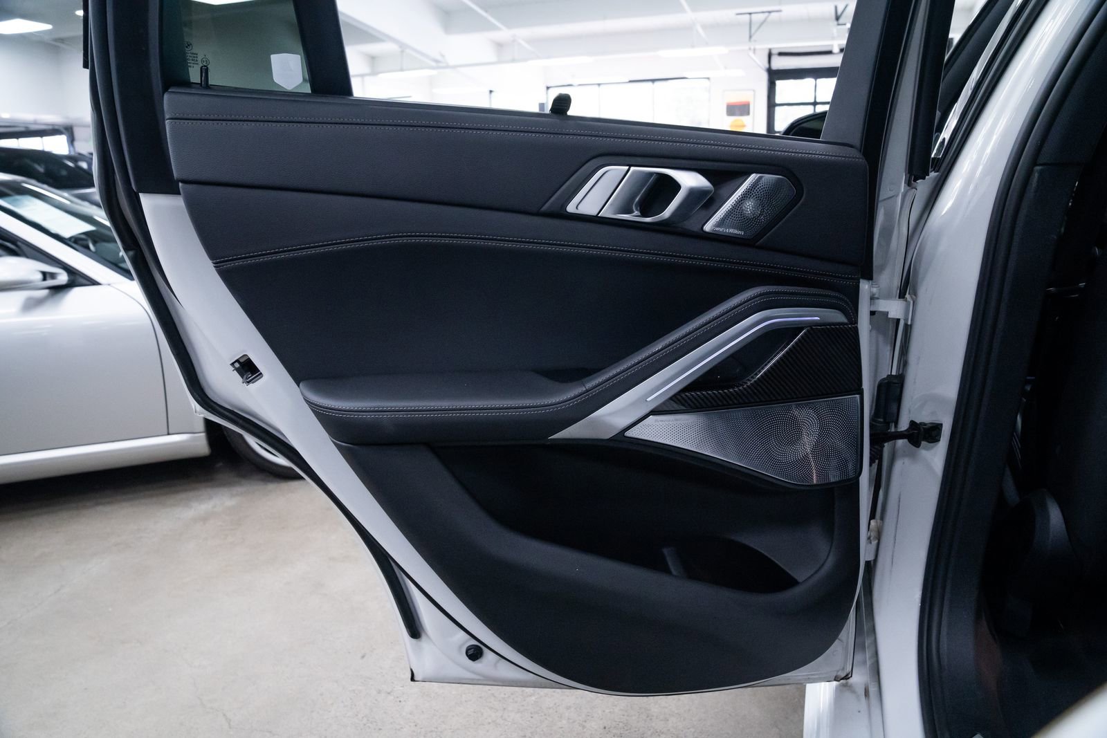 Used 2022 BMW X6 xDrive40i AWD/4WD image 21