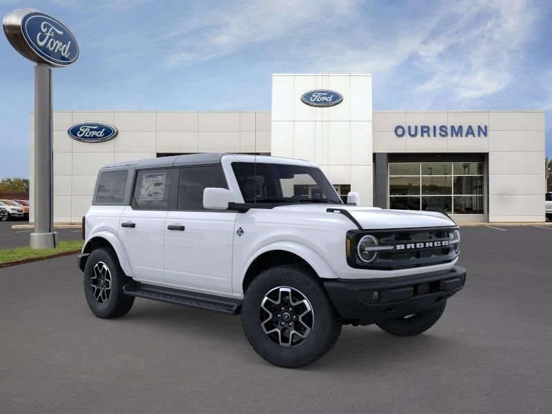 New 2026 Ford Bronco Outer Banks AWD/4WD image 1