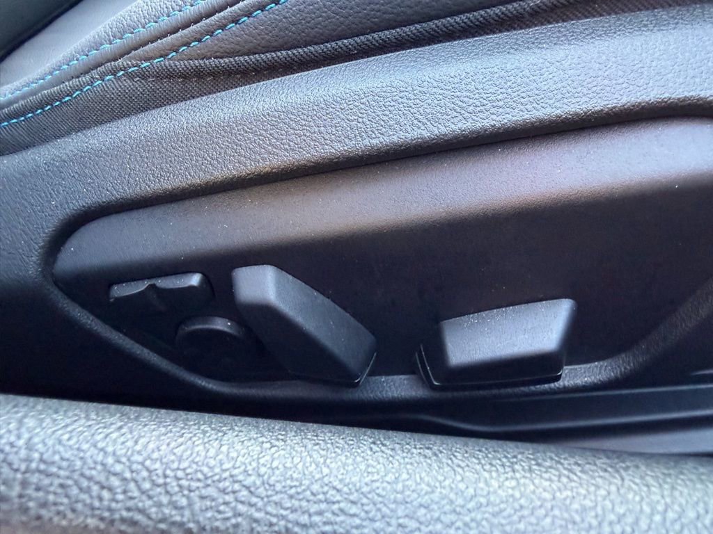 Used 2022 BMW Z4 M40i w/ Premium Package image 42