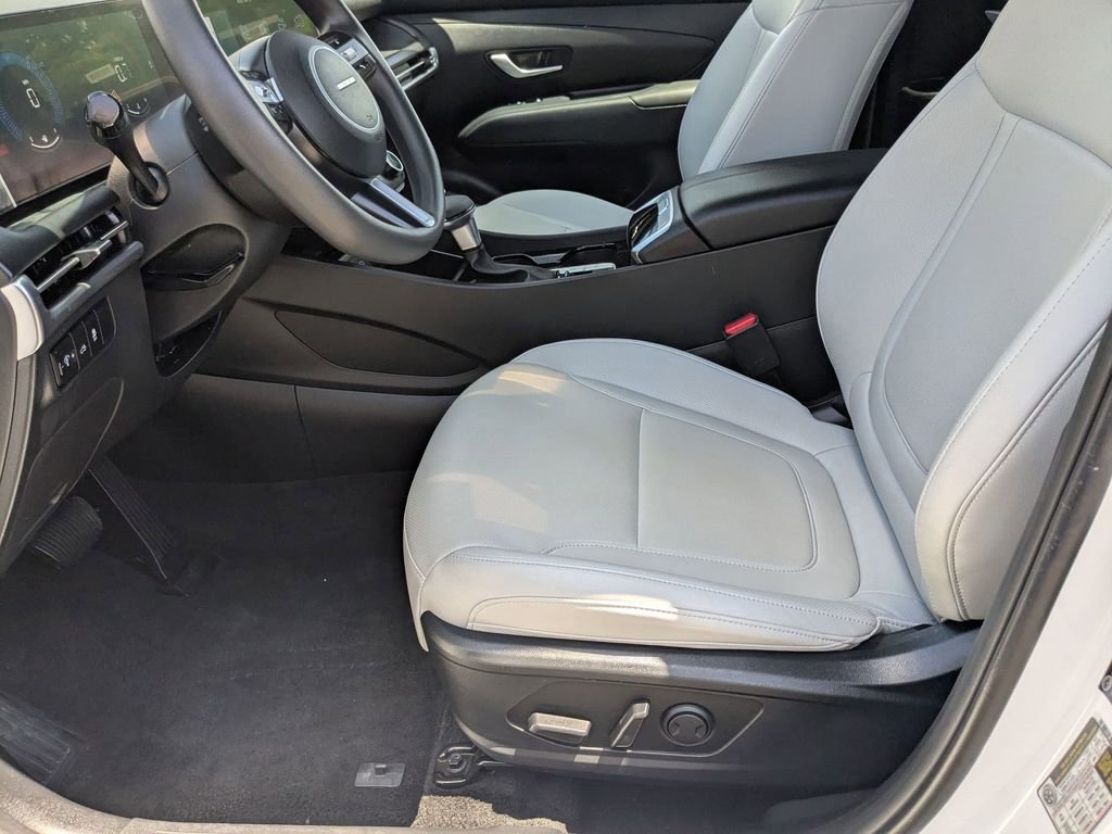 Used 2025 Hyundai Santa Cruz SEL image 11