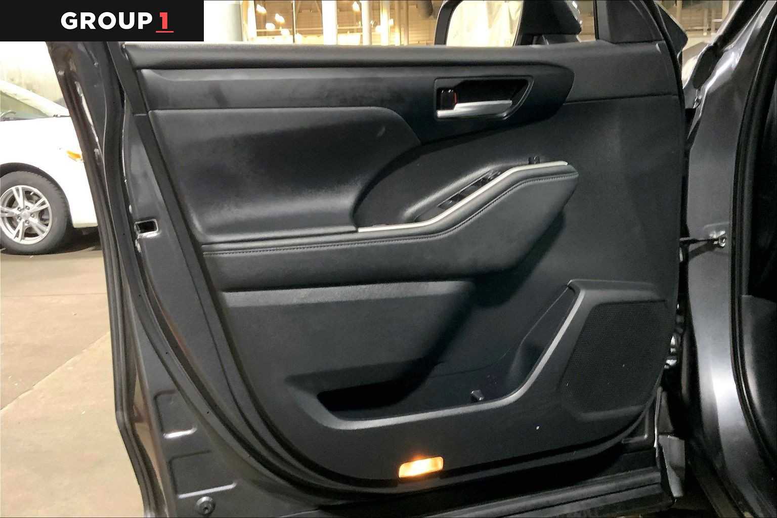 Used 2023 Toyota Highlander XLE image 22