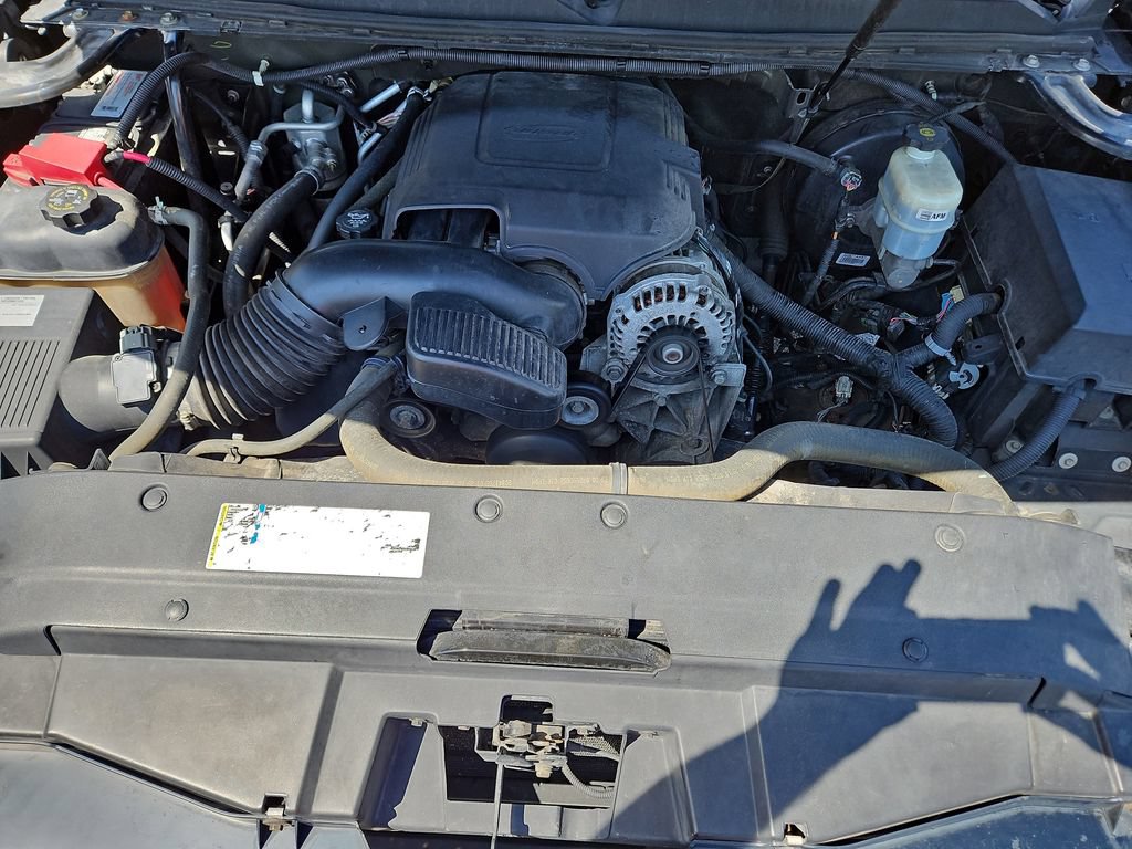 Used 2010 Chevrolet Suburban LTZ AWD/4WD image 22