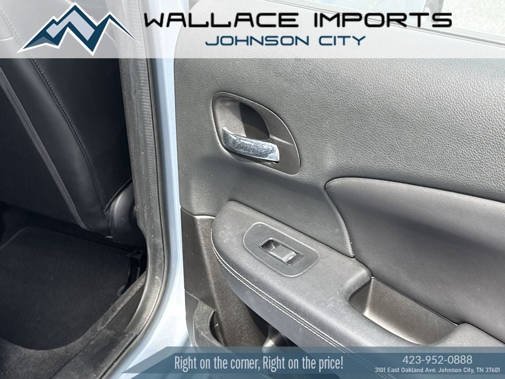Used 2014 Chrysler 200 Limited FWD image 37
