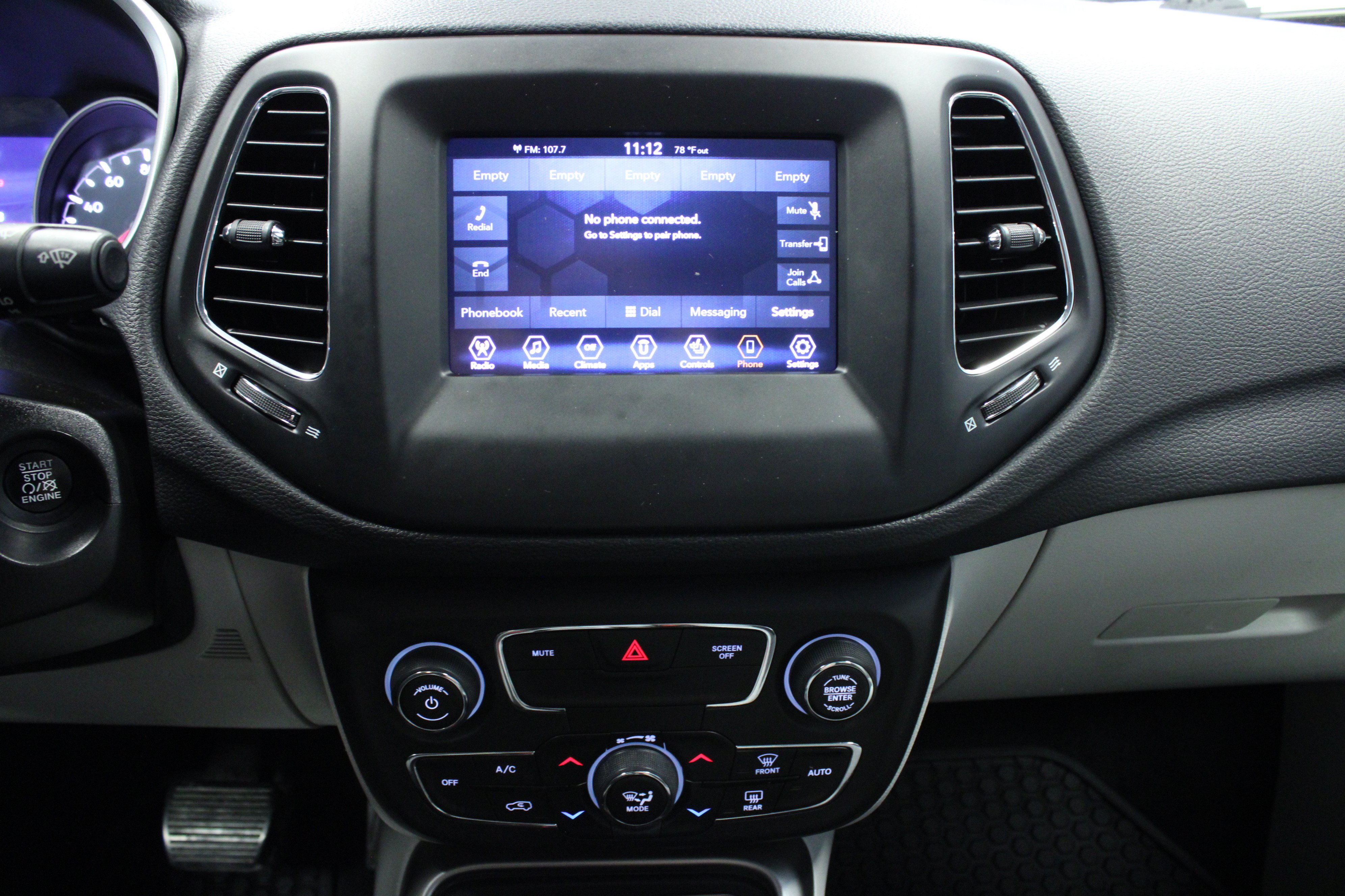 Used 2019 Jeep Compass Latitude w/ Popular Equipment Group AWD/4WD image 22