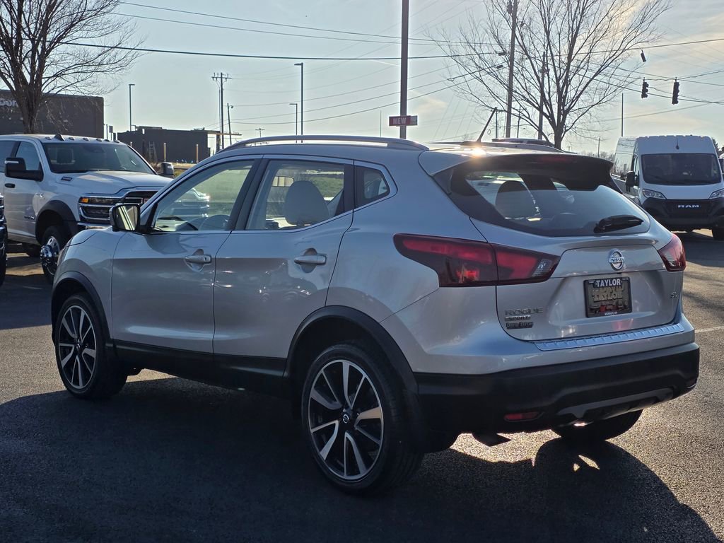 Used 2018 Nissan Rogue Sport SL image 7