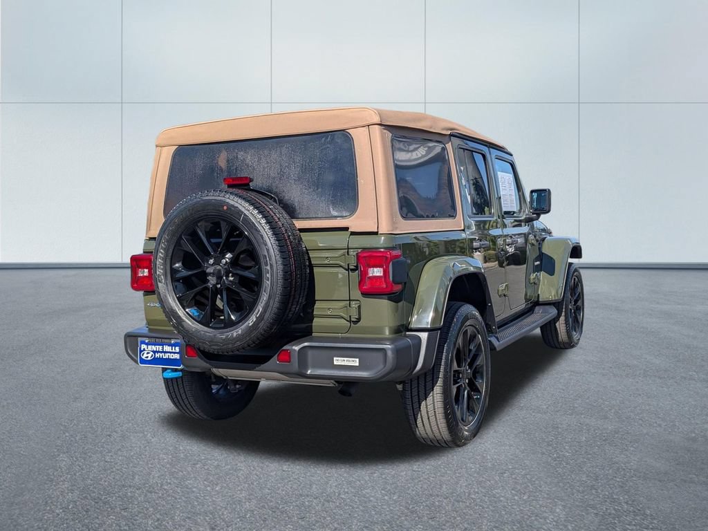 Used 2022 Jeep Wrangler Unlimited Sahara AWD/4WD image 6