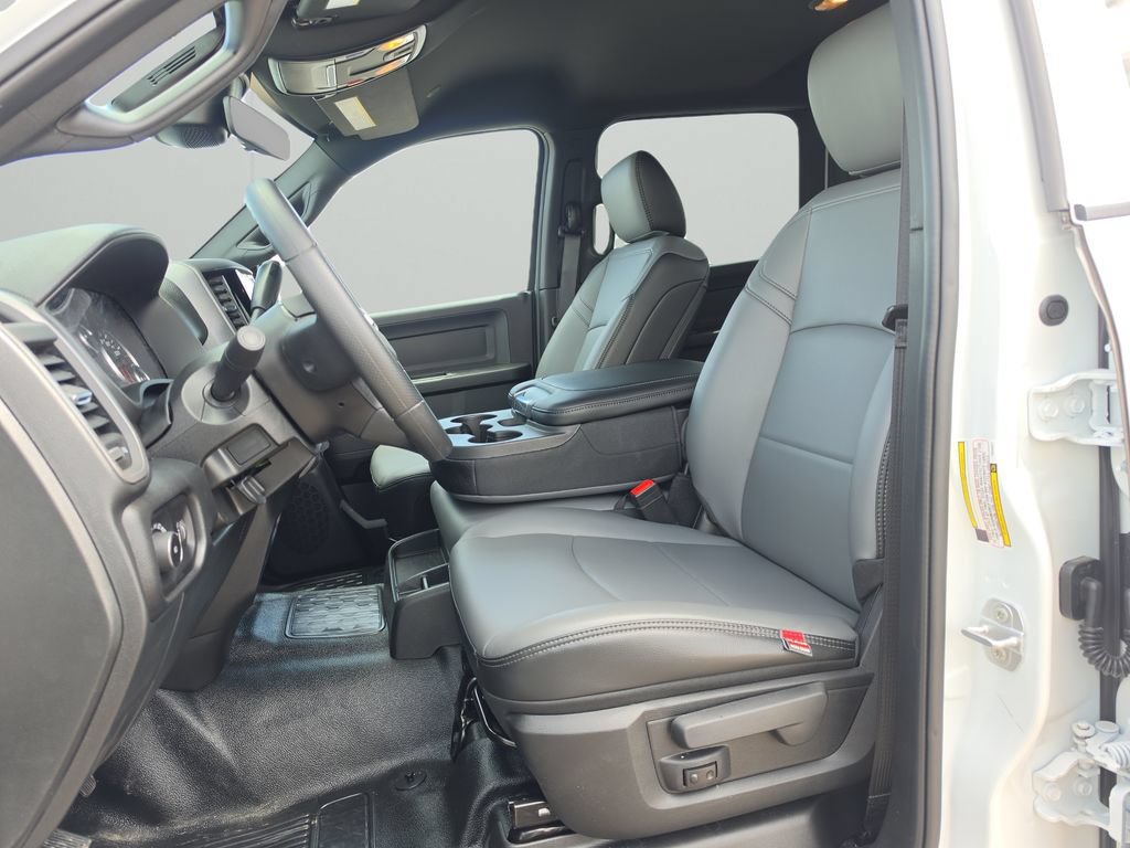 New 2026 RAM 5500 Tradesman w/ Chrome Appearance Group AWD/4WD image 11