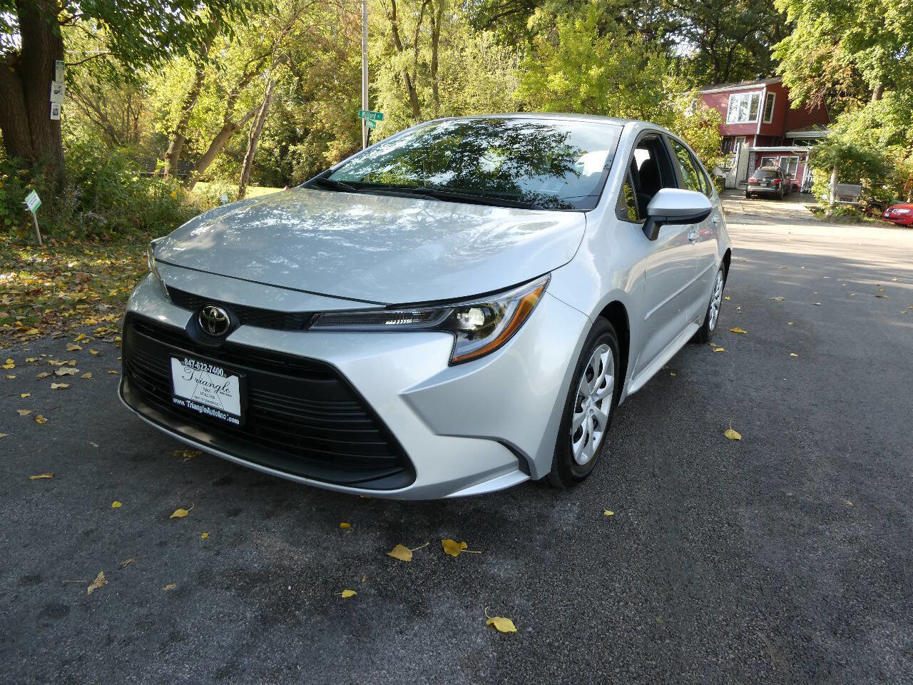 Used 2024 Toyota Corolla LE image 1