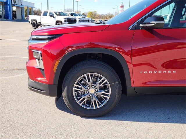New 2026 Chevrolet Traverse LT image 8