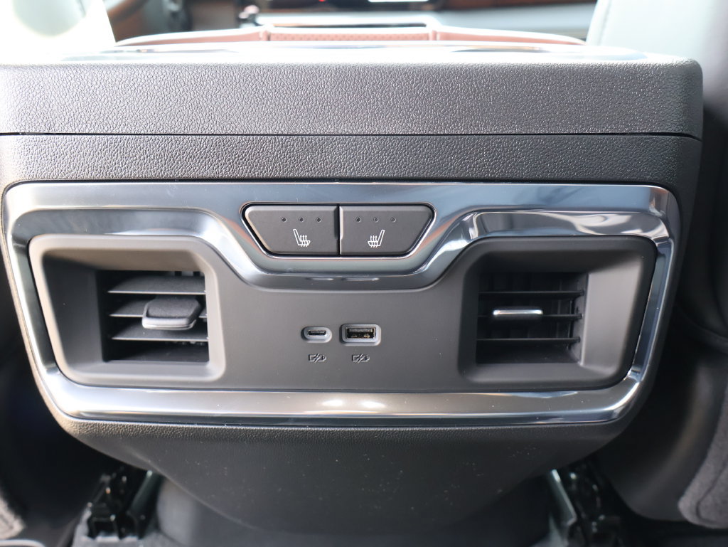 New 2026 GMC Sierra 2500 Denali Ultimate AWD/4WD image 32