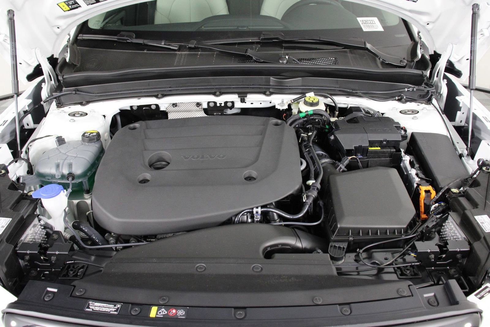 New 2026 Volvo XC40 B5 Plus w/ Climate Package AWD/4WD image 12