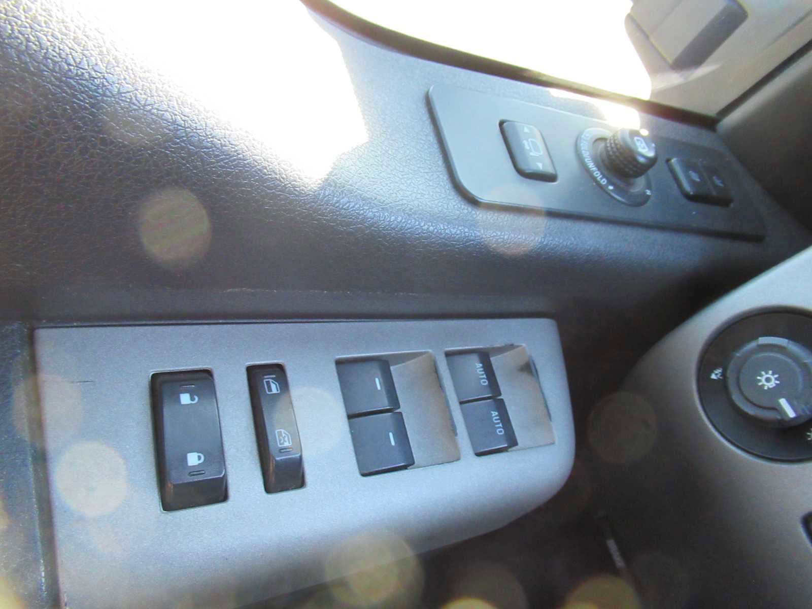 Used 2016 Ford F350 Lariat w/ Lariat Interior Package image 22