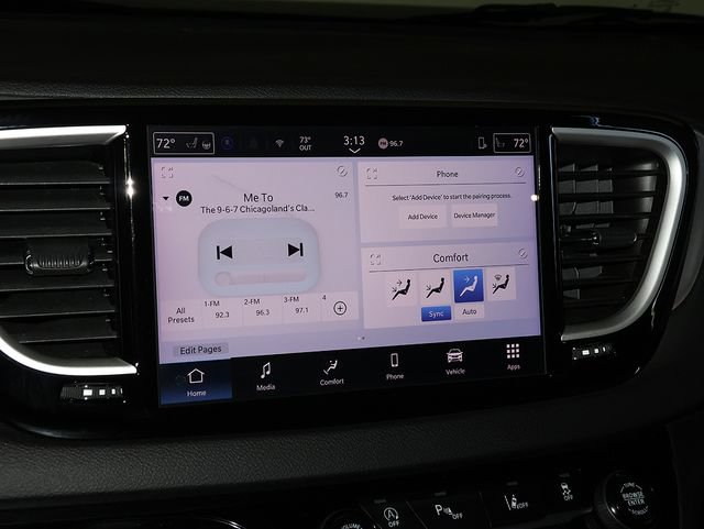 Used 2025 Chrysler Pacifica Select FWD image 18