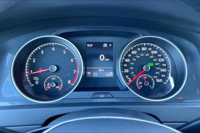 Used 2020 Volkswagen Golf 4-Door FWD image 10