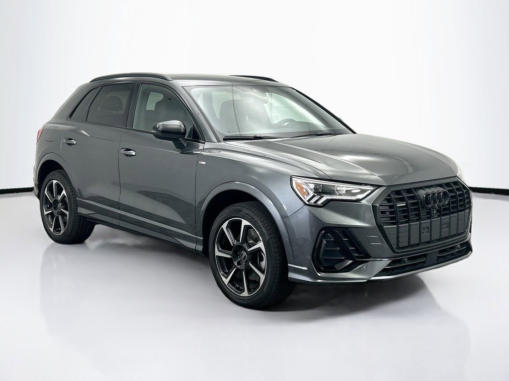 Used 2025 Audi Q3 2.0T Premium Plus w/ Premium Plus Package image 3