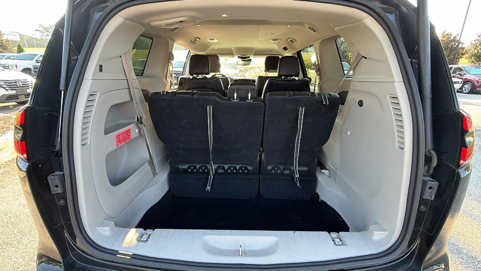 Used 2024 Chrysler Pacifica Touring-L FWD image 13