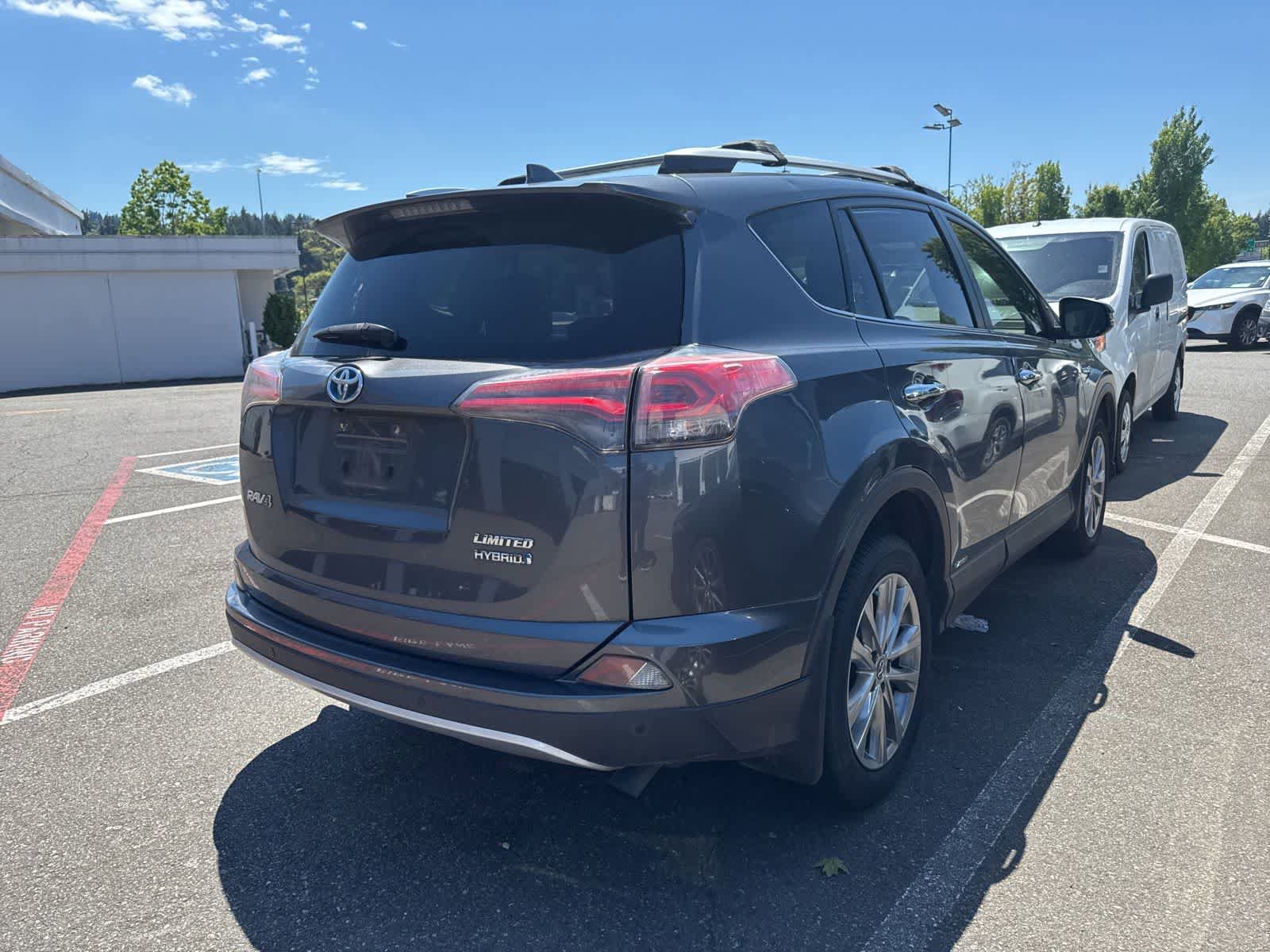 Used 2016 Toyota RAV4 Limited AWD/4WD image 3