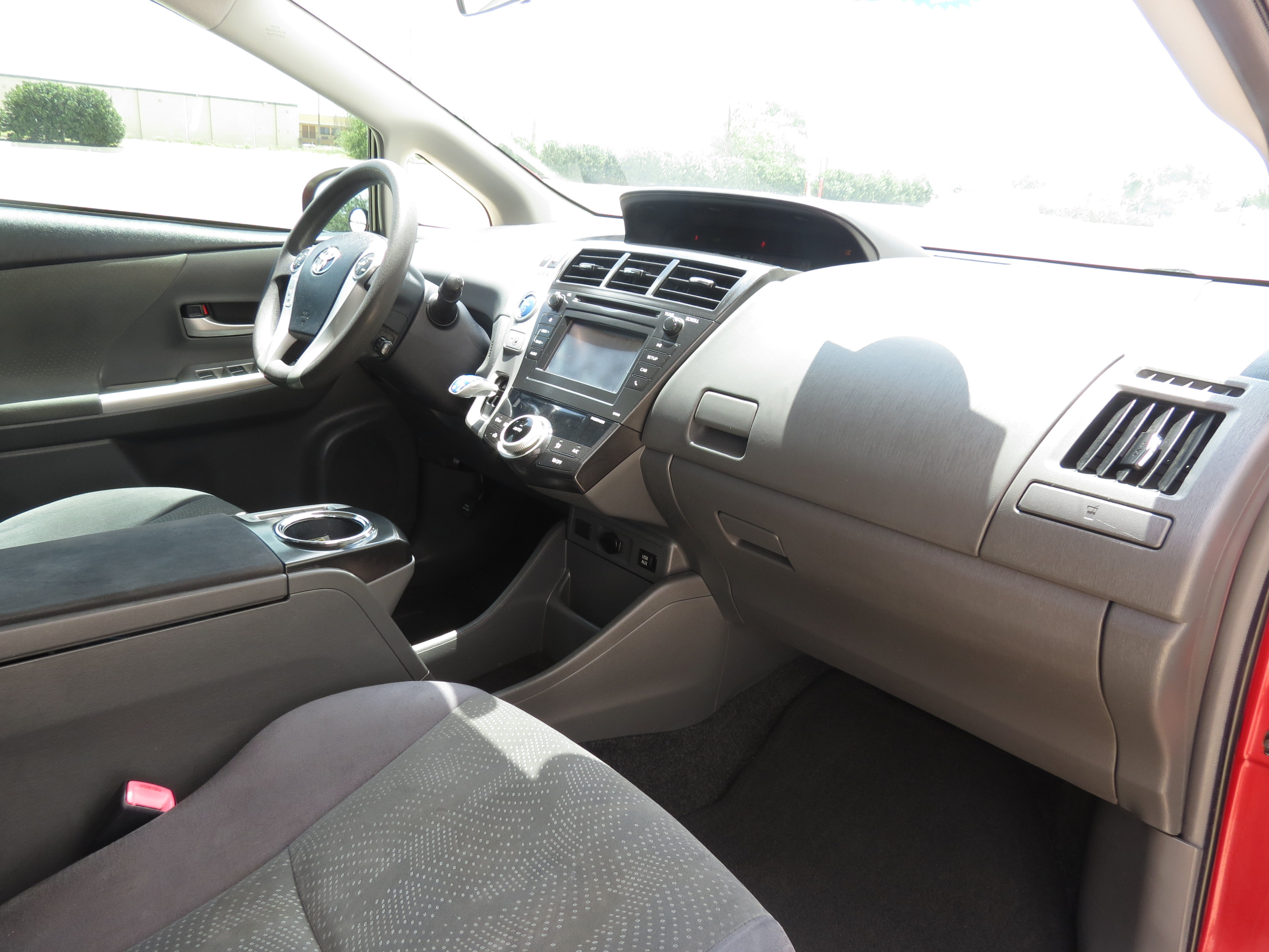 Used 2014 Toyota Prius V Two FWD image 29