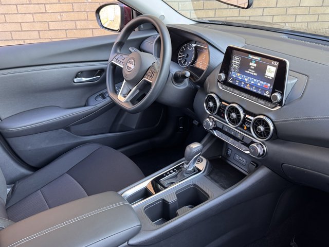 New 2025 Nissan Sentra SV w/ Trunk Package FWD image 6