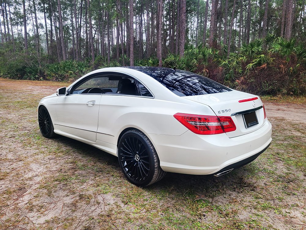 Used 2010 Mercedes-Benz E 550 Coupe image 6